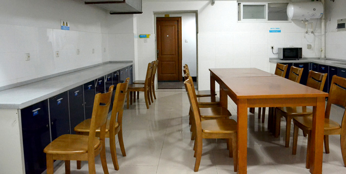 Kitchen1.jpg