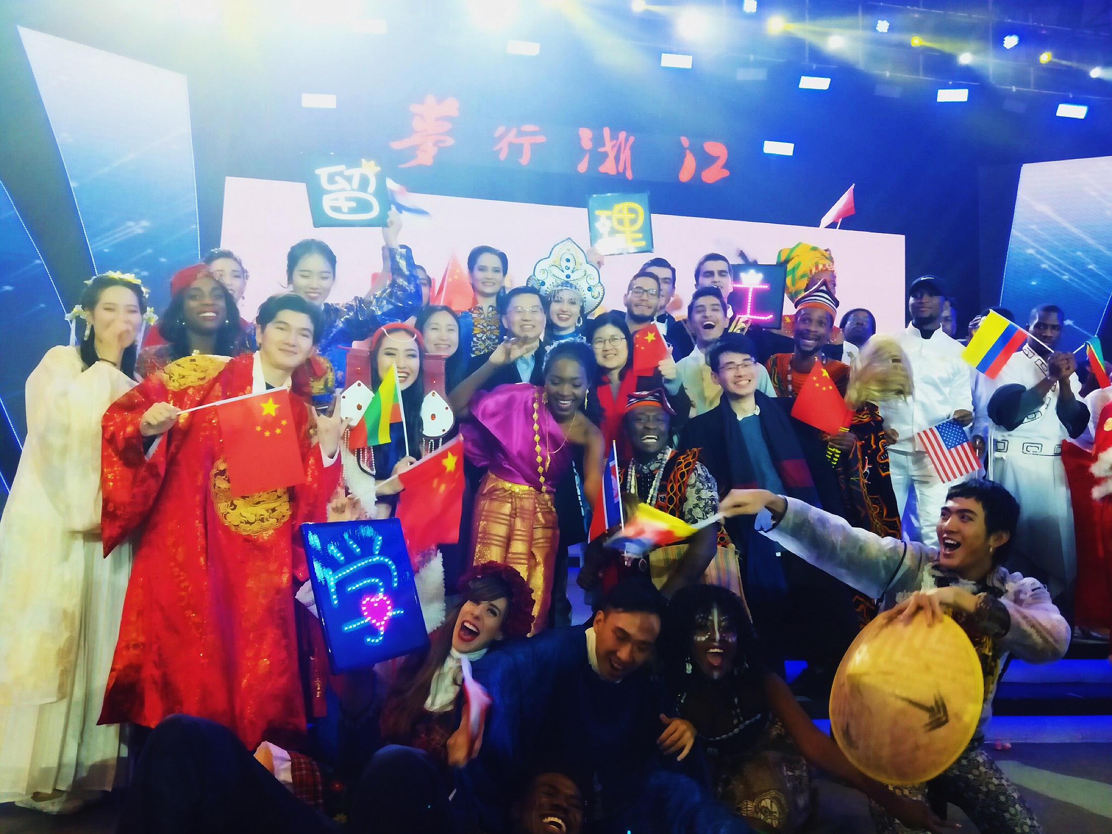 F:\文体艺术活动\2018年秋季学期\11.24, 12.14-12.15 梦行浙江\12.14服装秀\新建文件夹\IMG_6232 - 副本.JPG F:\文体艺术活动\2018年秋季学期\11.24, 12.14-12.15 梦行浙江\12.14服装秀\新建文件夹\IMG_6232 - 副本.JPG